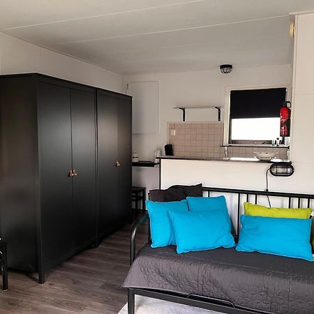 gezellig gastenverblijf in het centrum Burgh-Haamstede Buitenkant foto